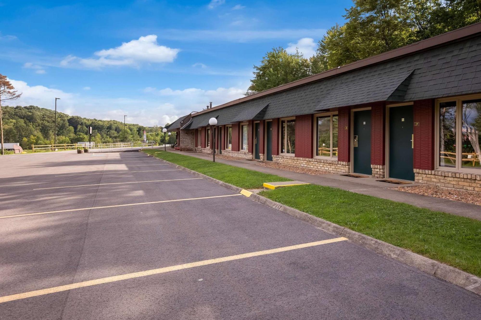 Travelodge By Wyndham Emlenton Eksteriør bilde